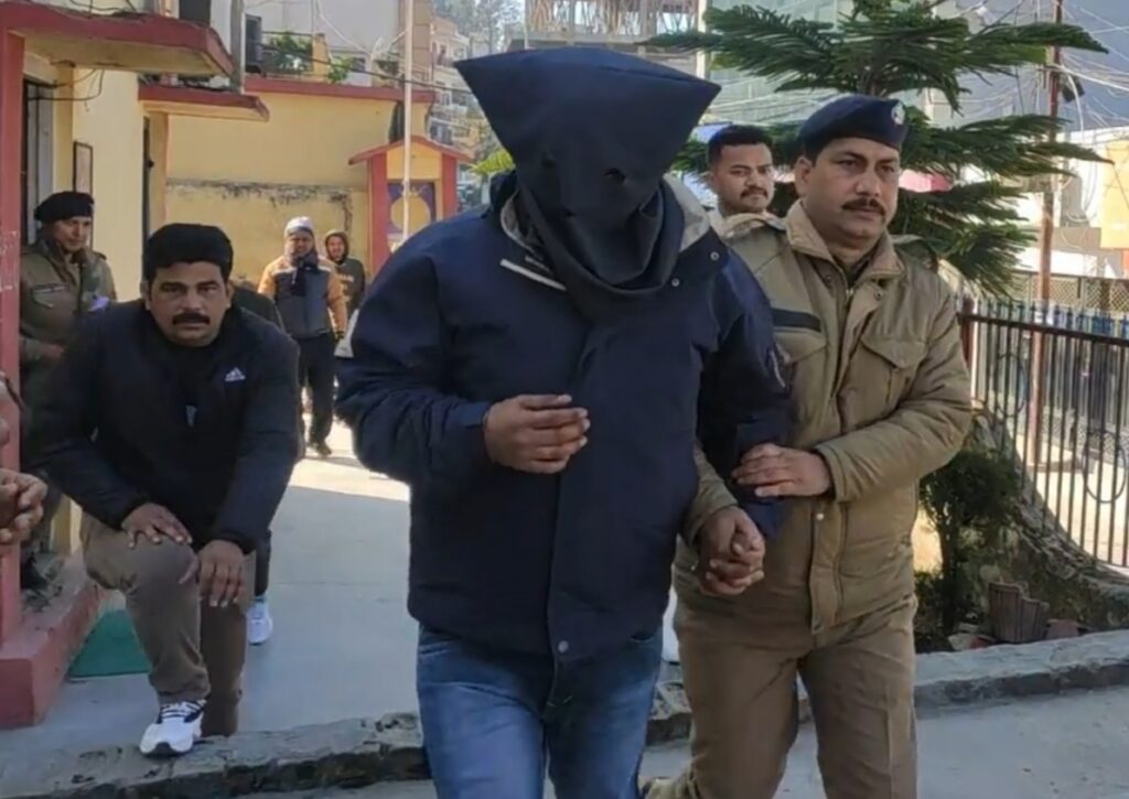5 लाख ठगने वाला शातिर गिरफ्तार, पलक झपकते ही कर देता था एटीएम की कापी